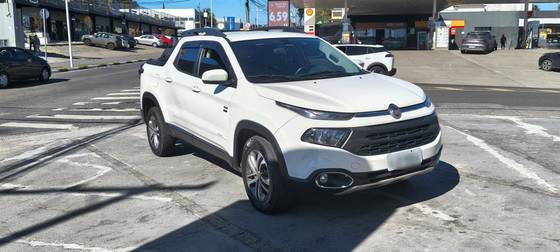 FIAT TORO 2.0 16V TURBO DIESEL FREEDOM 4WD AT9 FIAT TORO 2.0 16V TURBO DIESEL FREEDOM 4WD AT9